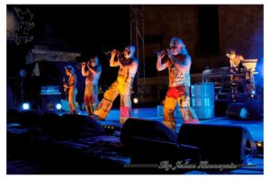 Les Diables de la garrigue en concert à la Feria de Béziers