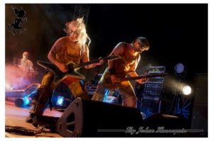 Les Diables de la garrigue en concert à la Feria de Béziers